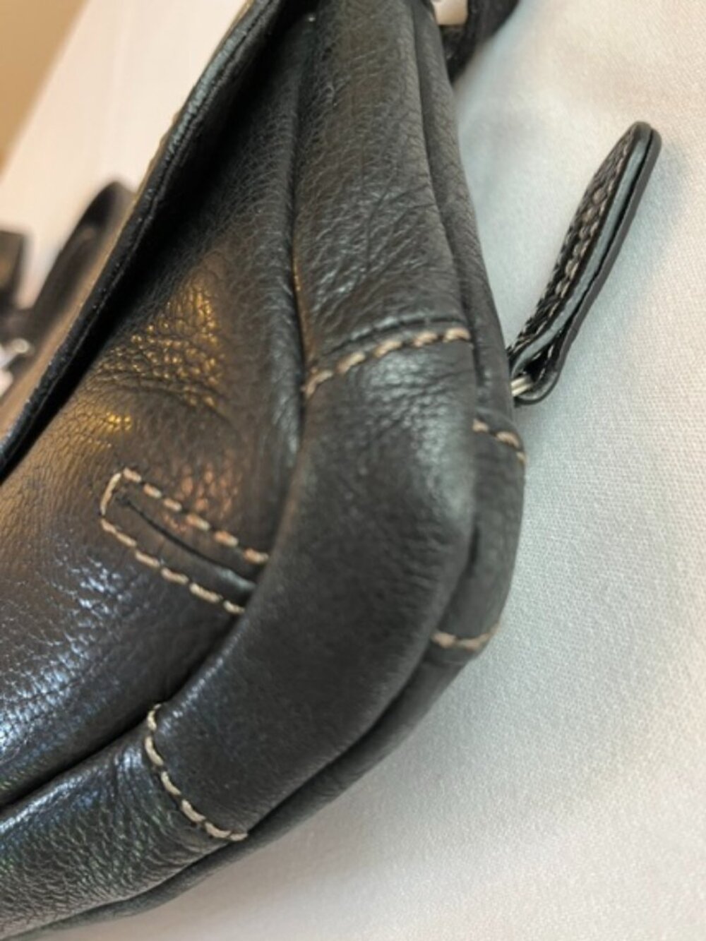 FOSSIL | Black Pebbled Leather Crossbody Bag Zip Top Closure-EUC - Picture 8 of 15